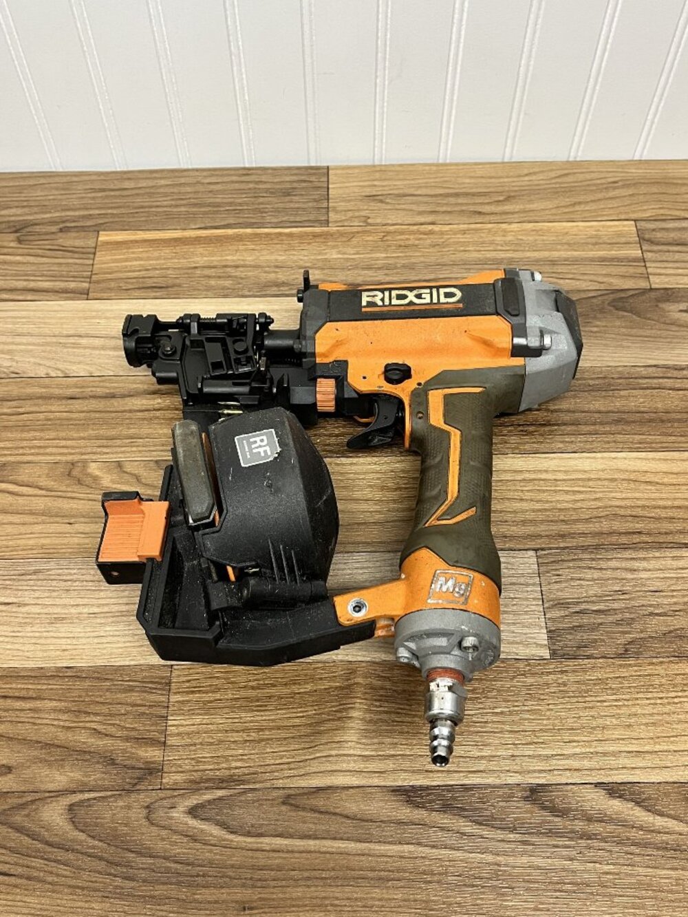 RIDGID 15 Degree 1-3/4 in Coil Roofing Nailer R175RNF Magnesium Housing